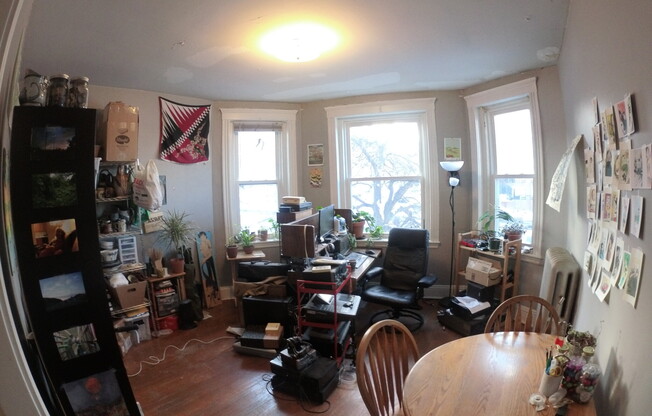 1 bed, 1 bath, $2,400, Unit 15