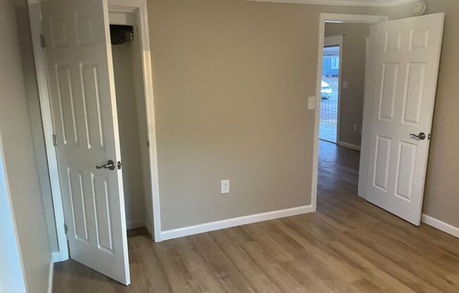 2 beds, 1 bath, $875