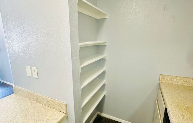 1 bed, 1 bath, 592 sqft, $675, Unit 118E