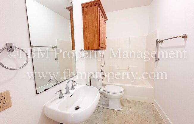 2 beds, 1 bath, $1,495