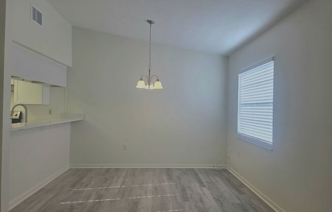 Beautiful 2 Bedroom, 2 Bathroom Apartment in Lakeland