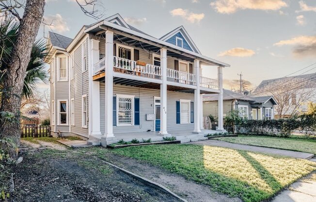 410 E Carson St