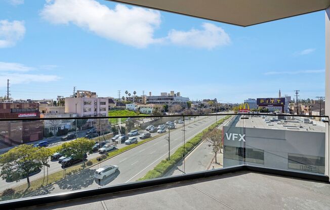 1 bed, 1 bath, 667 sqft, $3,295