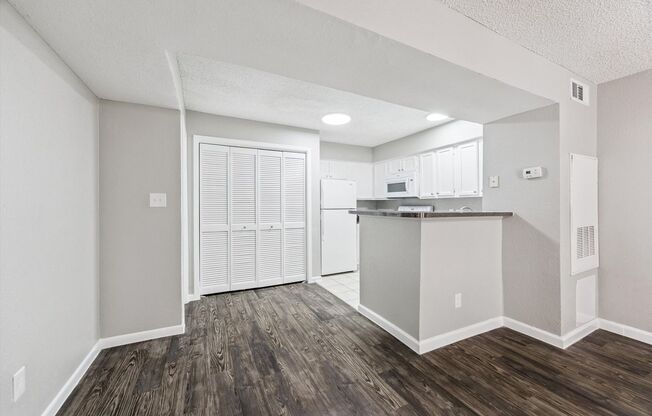 2 beds, 2 baths, 800 sqft, $1,495, Unit 4125