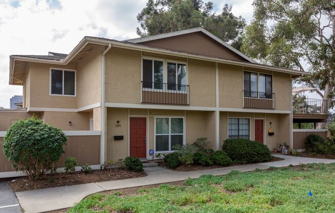 Beautiful bright and open Townhome at La Jolla Playmour!