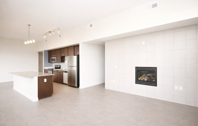 2 beds, 2 baths, 967 sqft, $2,000, Unit 101