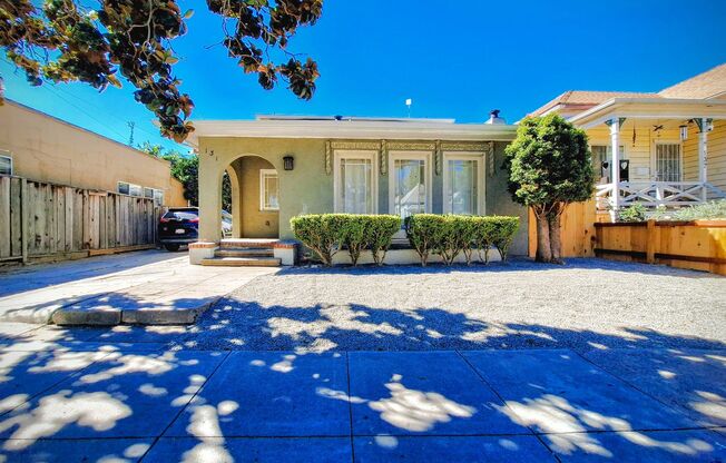 Refurbished 2-Story 5bd Home With Laundry Hookups, Large Lot, & Accepting Pets!