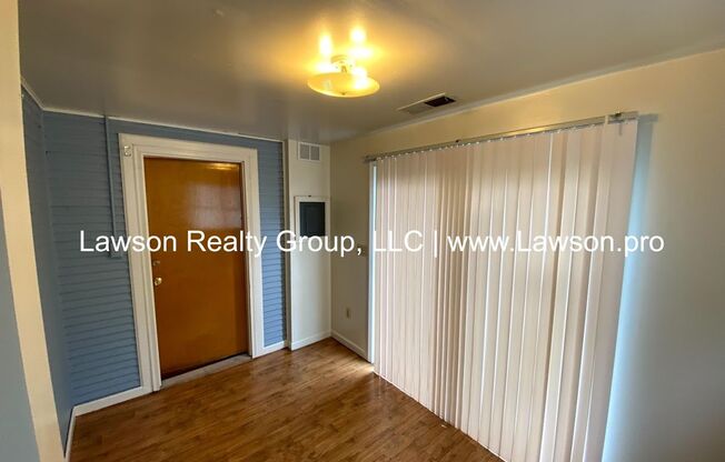 1 bed, 1 bath, 900 sqft, $895