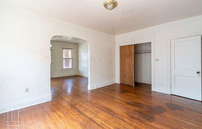 1 bed, 1 bath, $850, Unit 2188 N. High St Apt. 30