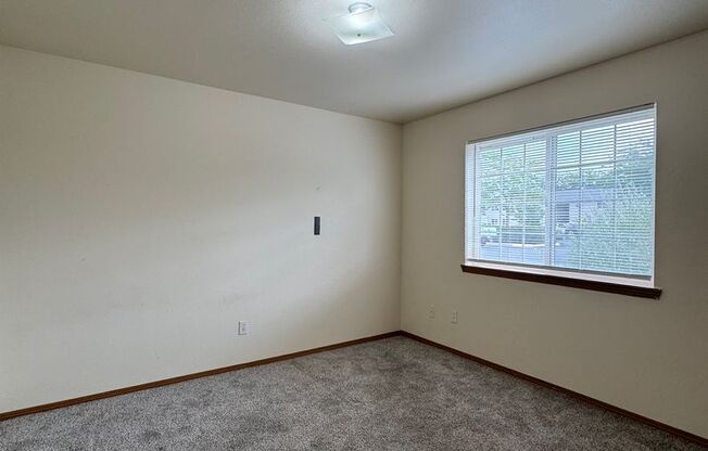 2 beds, 1 bath, $1,198, Unit 104