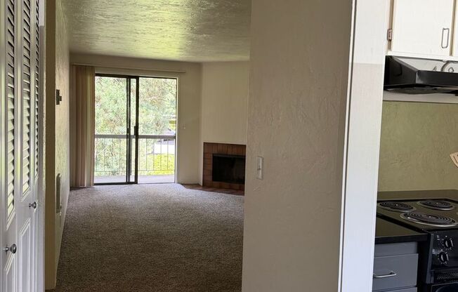 1 bed, 1 bath, 700 sqft, $1,440, Unit 0228