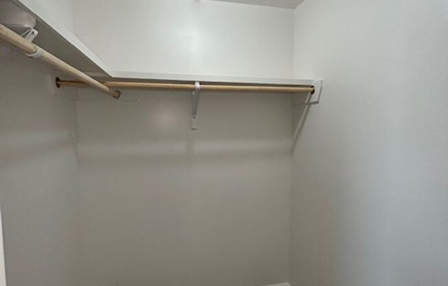 3 beds, 2 baths, $1,450, Unit 17254-28A