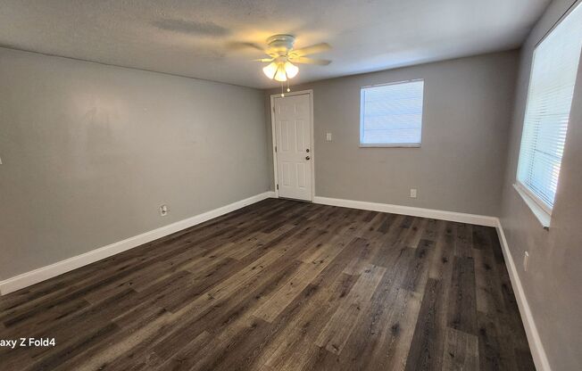 2 beds, 1 bath, 900 sqft, $1,495, Unit 8009