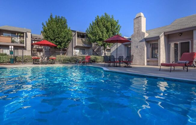 1 bed, 1 bath, 700 sqft, $2,195, Unit 13