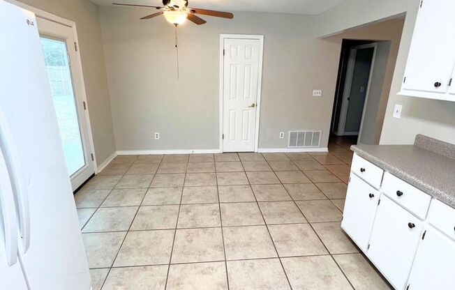 Adorable and Affordable 3/2 Milton Cottage!