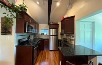 1 bed, 1 bath, 700 sqft, $2,500, Unit 2