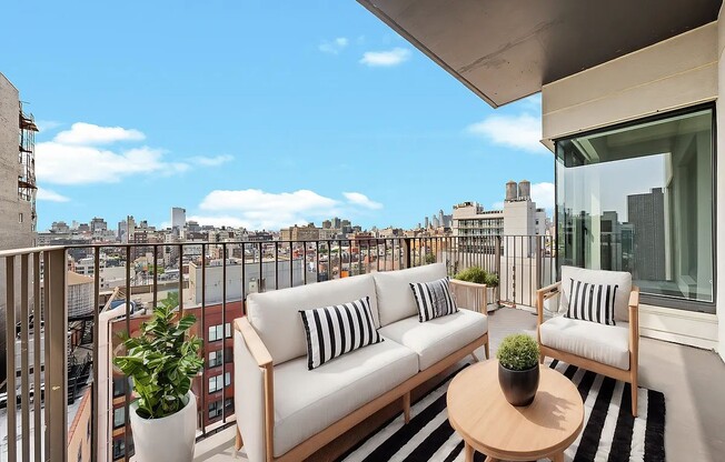 1 bed, 1 bath, $6,400, Unit 15D