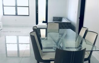 2 beds, 3 baths, $4,700, Unit # 209