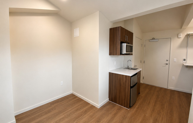 Studio, 1 bath, 175 sqft, $1,495, Unit 501