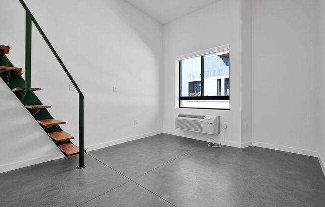 Studio, 1 bath, 405 sqft, $1,945, Unit 665