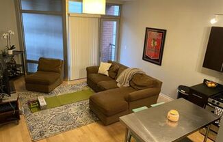 2 beds, 2 baths, $2,695, Unit Unit 202