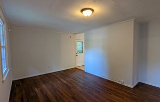 2 beds, 1 bath, $1,300