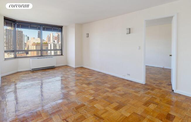 2 beds, 2 baths, 1,000 sqft, $6,500, Unit 25K