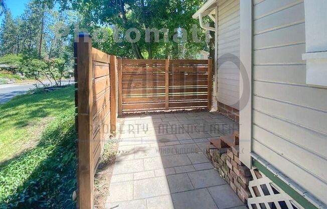 2 beds, 1 bath, $1,650