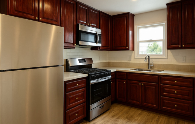 335 W 79 ST