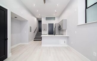 195 Stanton St, New York NY 6C