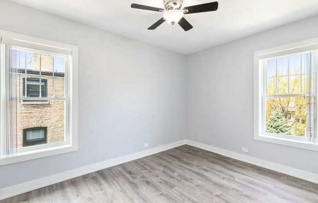 3 beds, 1 bath, 850 sqft, $2,500, Unit 6954-2