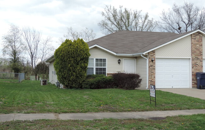 1502 8th Street Terr, Knob Noster Mo 65336
