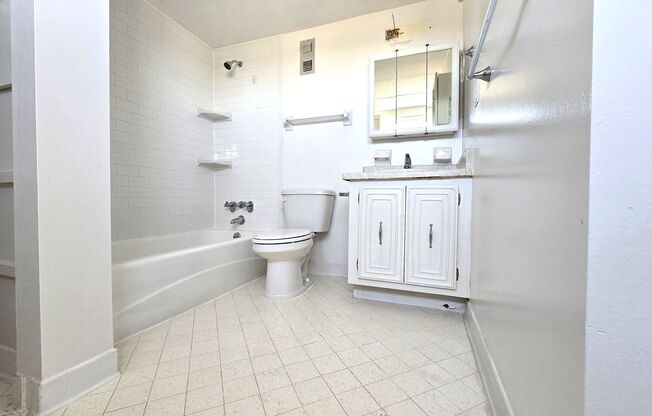 Studio, 1 bath, $1,000, Unit UNIT 788