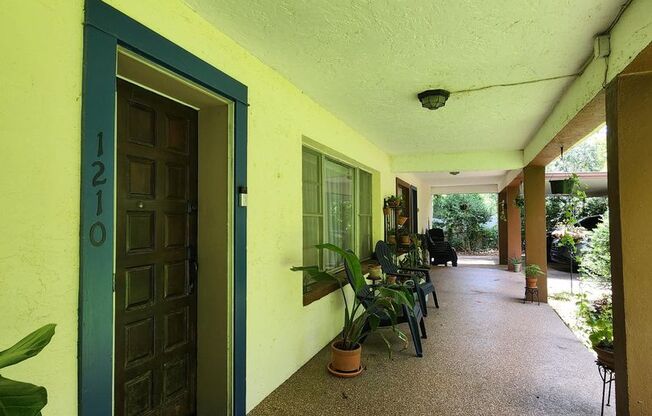 Spacious & Modern 2-Bedroom Duplex in Private Lake Jackson Setting – Tallahassee