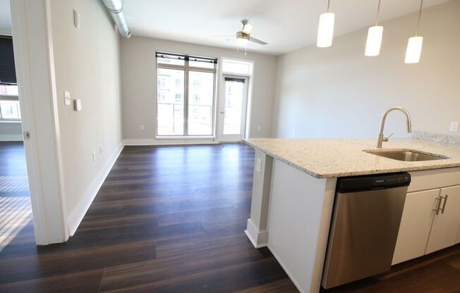 1 bed, 1 bath, 534 sqft, $1,895, Unit APT 421