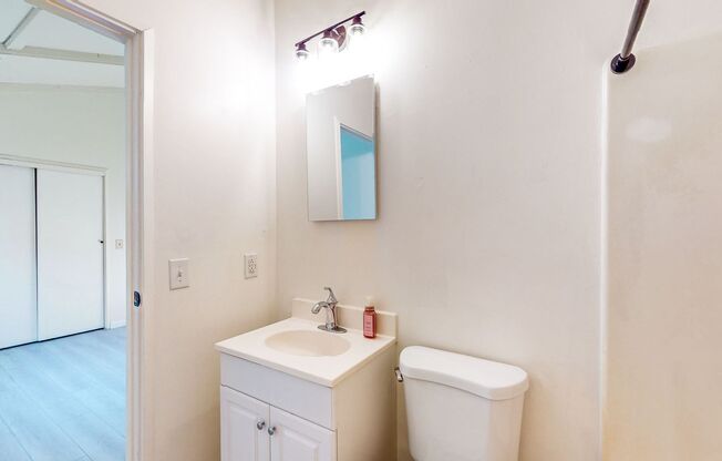 1 bed, 1 bath, $2,100, Unit 10141 #A