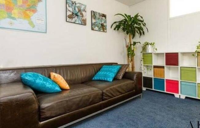 1 bed, 1 bath, 700 sqft, $5,000, Unit 30-S