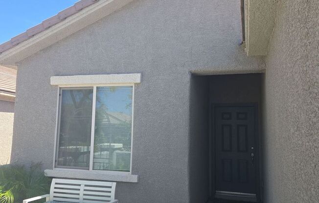 3-bedroom, 2-bath home located in a cul-de-sac in desirable Anthem Highlands.