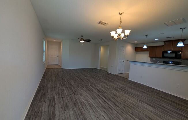 4/2 in West Village at Creekside / Fenced in Yard / Community Pool & Playground / CISD