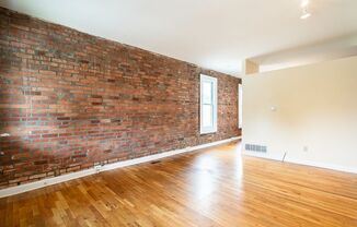 3 beds, 1.5 baths, $1,700, Unit 235 E. 3rd Ave