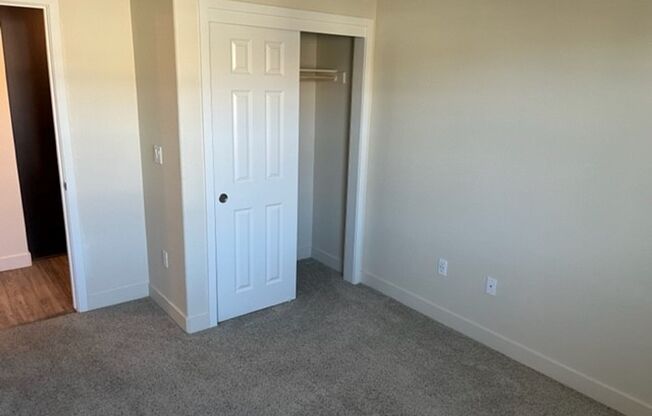 3 beds, 2 baths, 1,330 sqft, $2,700