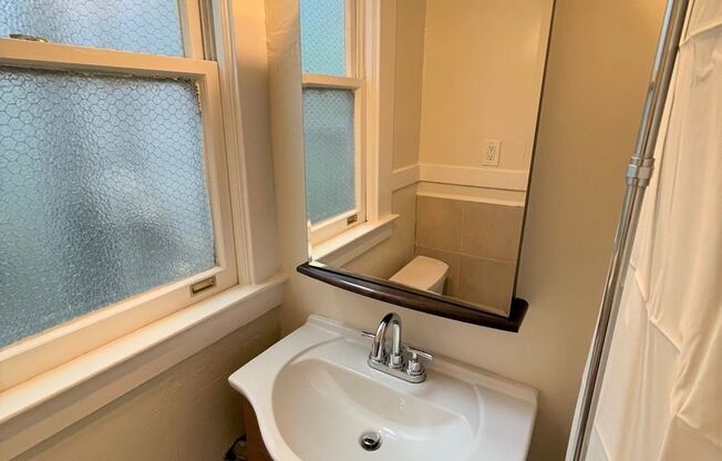 Studio, 1 bath, $2,350, Unit 10