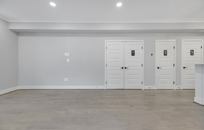 2916 P ST SE