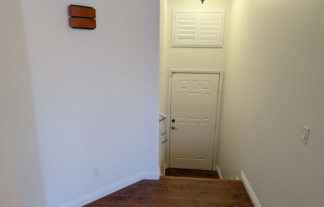 INVITING CONDO WITH OPEN FLOOR PLAN IN NORTHEAST LAS VEGAS