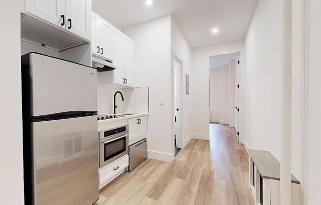 1 bed, 1 bath, $3,600, Unit 2G