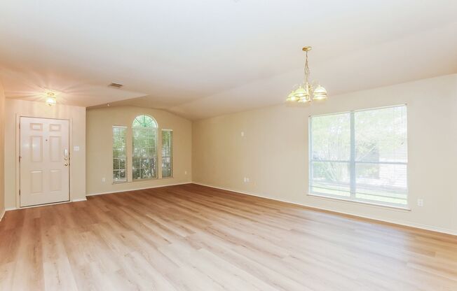 Amazing home ready to move in!