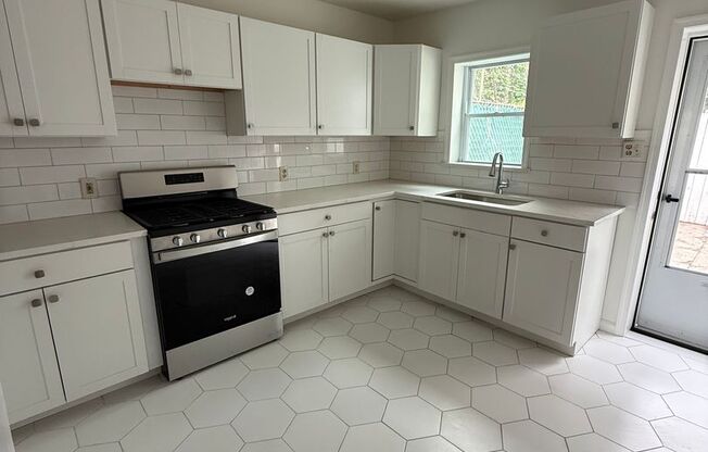 Newly Renovated 2-Bedroom House for Rent in Fishtown!