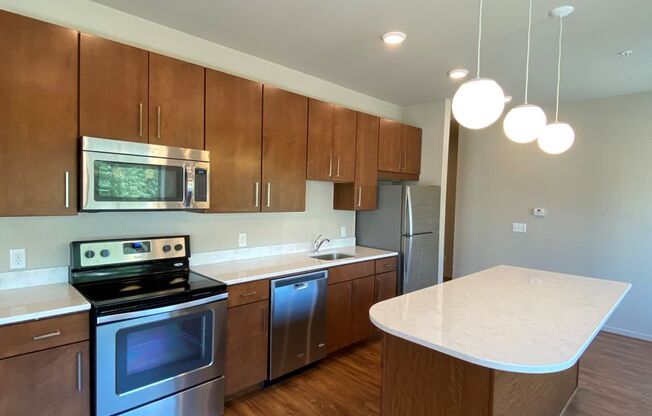 2 beds, 2 baths, 1,145 sqft, $1,800, Unit 371