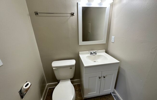 Saint Clair - 2469 S