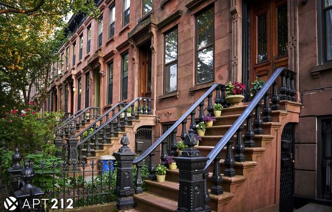2 beds, 1 bath, 550 sqft, $5,900, Unit 2